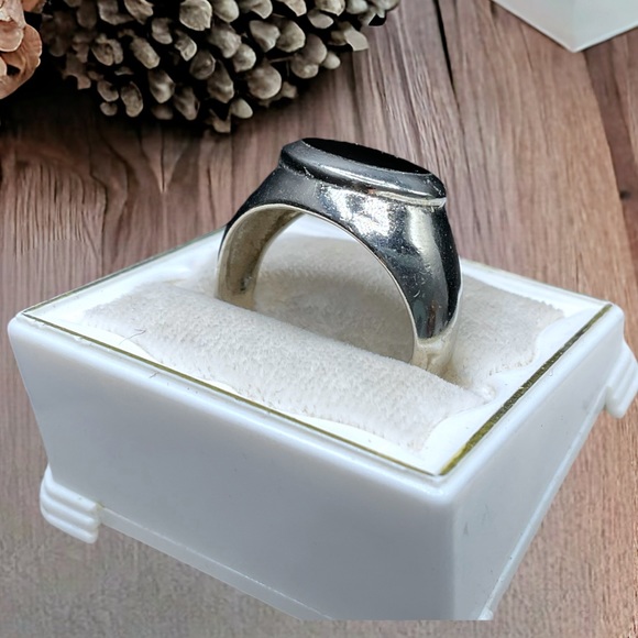 🌺Vintage Sterling & Onyx Ring - Picture 3 of 11